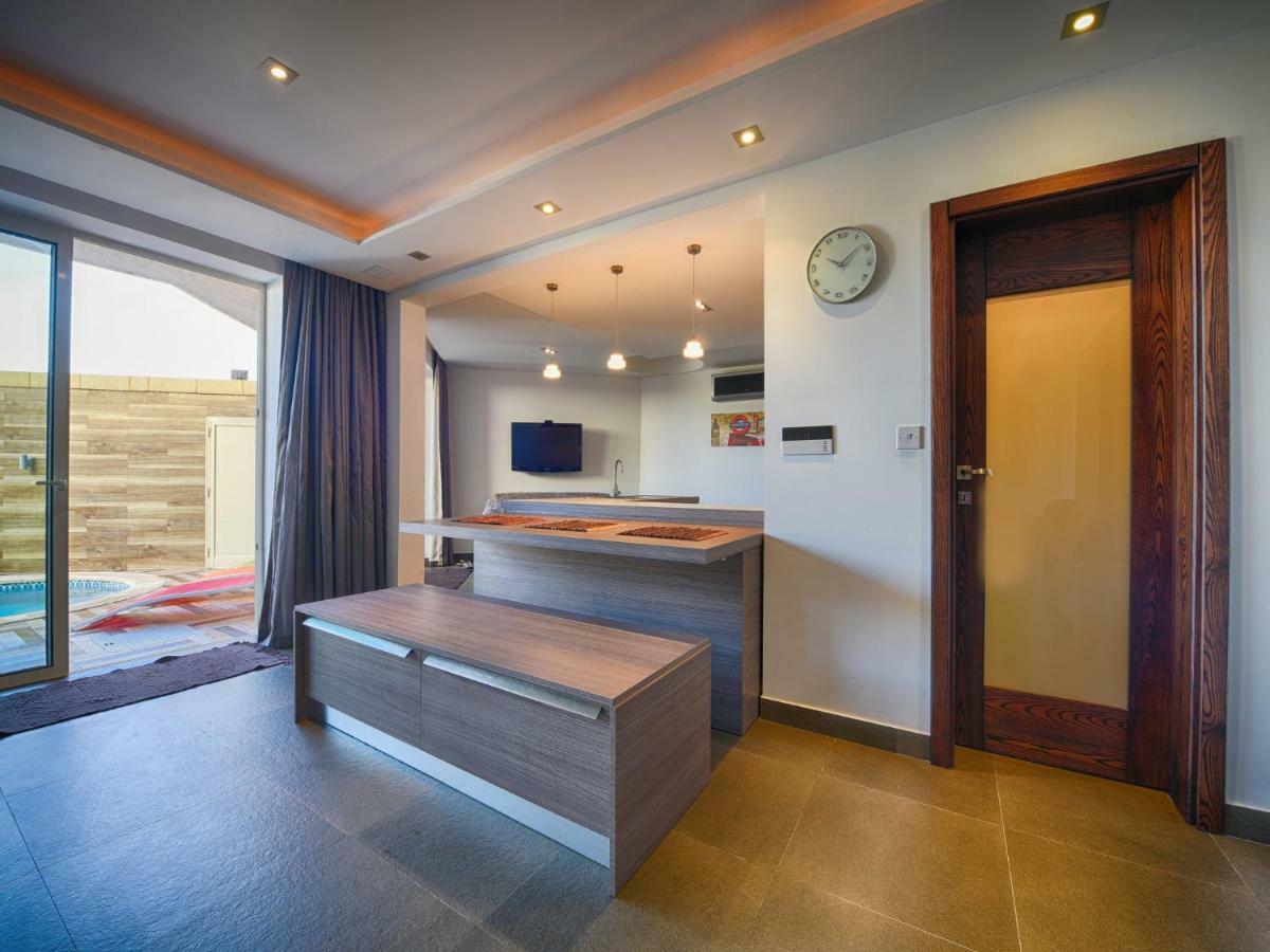 Anthony'S Maisonette Villa Qala Exterior photo